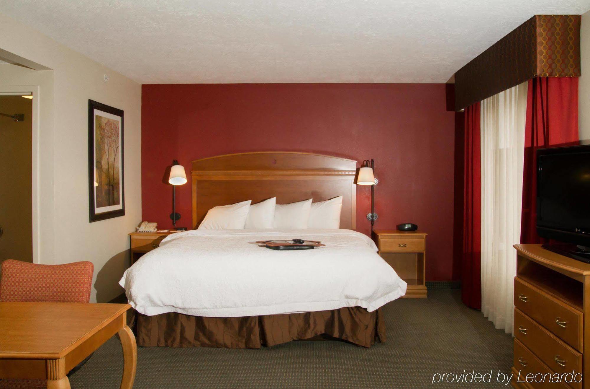 Hampton Inn Сідар-Сіті Екстер'єр фото